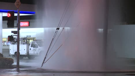 Water-gushes-out-of-a-broken-water-main-in-Los-Angeles