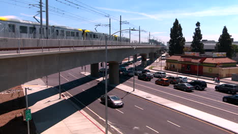 Rapid-transit-train-on-elevated-railway-moves-through-Los-Angeles-1