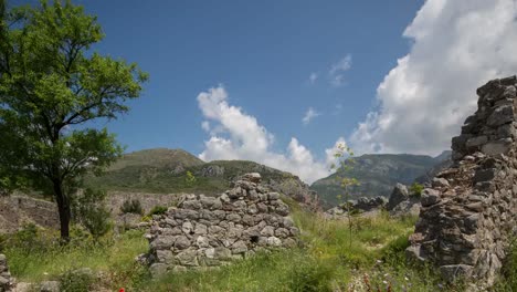 Ruinas-del-antiguo-bar-TL-4K-00