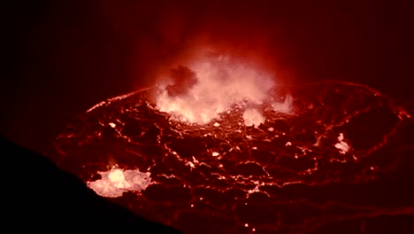 Der-Spektakuläre-Vulkan-Nyiragongo-Bricht-Nachts-In-Der-Demokratischen-Republik-Kongo-Aus-3