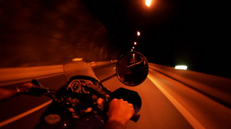 Biker-Tunnel-02