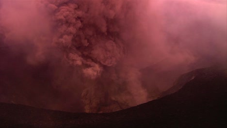 Der-Vulkan-Nyiragongo-Bei-Tageslicht-In-Der-Demokratischen-Republik-Kongo-2