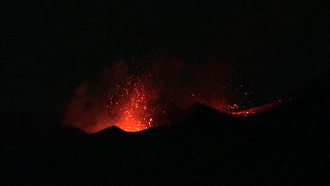 The-Cabo-Verde-volcano-erupts-at-night-in-spectacular-fashion-on-Cape-Verde-Island-off-the-coast-of-Africa-1