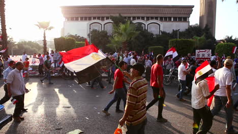 Demonstranten-Marschieren-In-Kairo-Ägypten