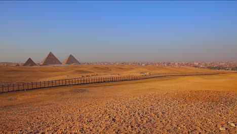 Die-Pyramiden-Von-Ägypten-Sind-Aus-Der-Ferne-Zu-Sehen