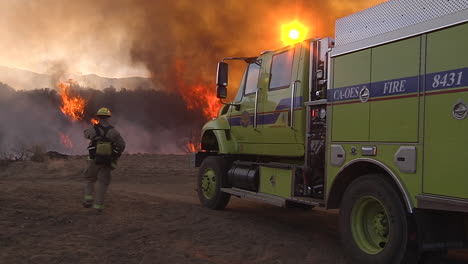 Firefighters-Look-On-As-A-Blaze-Burns-Out-Of-Control-In-California-6