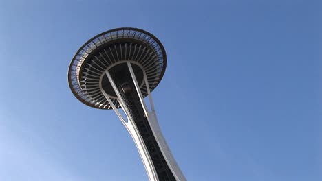 Un-Primer-Plano-De-La-Emblemática-Aguja-Espacial-De-Seattle-Desde-Abajo