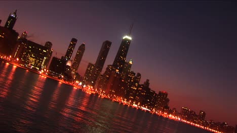 Abstrakte-Aufnahme-Der-Skyline-Von-Chicago-Bei-Nacht