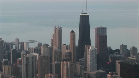 Un-Día-Nublado-Para-Una-Toma-Aérea-De-Los-Rascacielos-De-Chicago