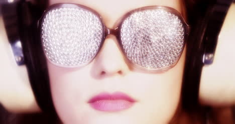 Woman-Disco-Glasses-4K-02