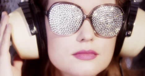 Woman-Disco-Glasses-4K-12