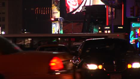 Una-Escena-Nocturna-Ocupada-De-La-Ciudad-De-Nueva-York