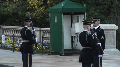 Three-Soldiers-Guard-The-Tomb-Of-The-Unknown-Soldier