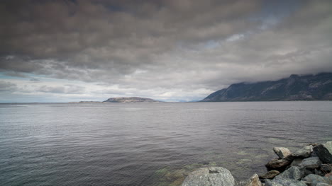 Noruega-Flat-Lake-4K-00