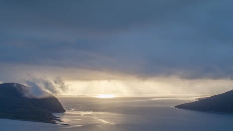 Norwegen-Breiter-Sonnenuntergang-4k-01