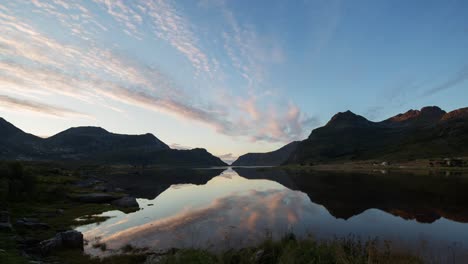 Norwegen-Sonnenuntergang-Reflexion-4k-00