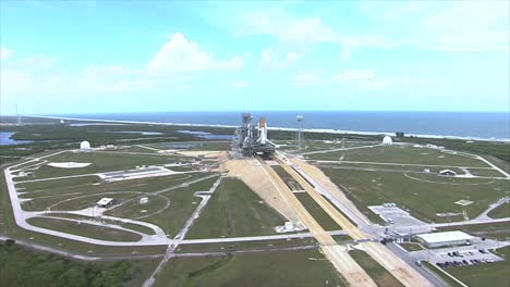 Vista-Aérea-View-of-Espacio-Shuttle-on-Launch-Pad-2