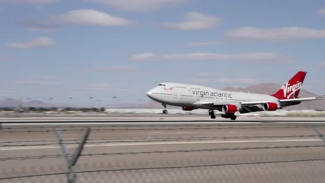 Boeing-747-Avión-Landing-en-Las-Vegas