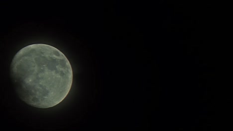 Full-Moon-and-Clouds-Time-Lapse-2