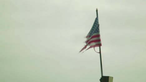 Bandera-de-cementerio-rasgado