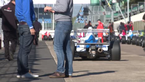 Race-Cars-Leaving-Grid