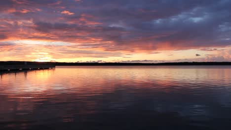 Sonnenuntergang-über-Wasser-2