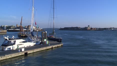 Hafen-Von-Portsmouth-In-Der-Abenddämmerung