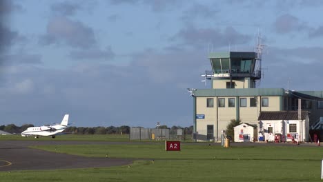 Air-Traffic-Control-Tower