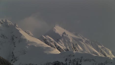 Schneebedeckte-Berge