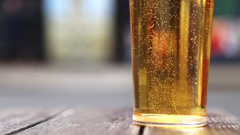 Beer-Bubbles-Close-Up