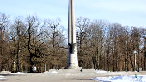 Denkmal-Für-Darius