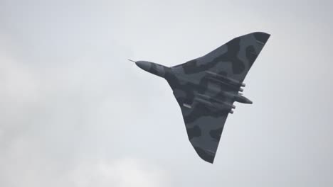 Vulcan-Bomber-Slow-Motion