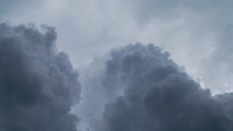 Timelapse-de-nubes-de-tormenta