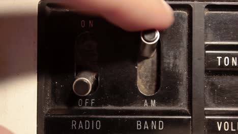 Interruptores-de-banda-de-radio-vintage