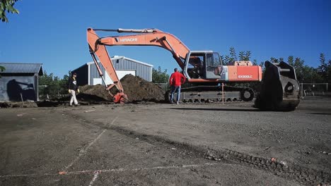 Heavy-Equipment-Working