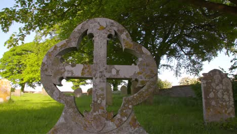 Friedhof-Und-Grabstein