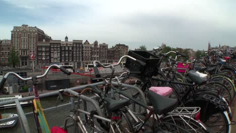 Amsterdam-Fahrräder-Und-Hauptbahnhof