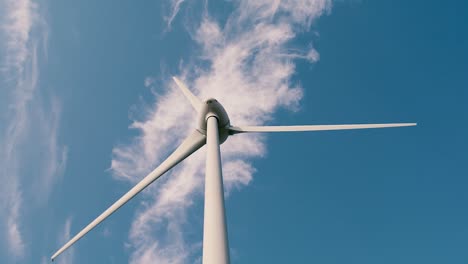 Turbina-de-viento-de-ancho