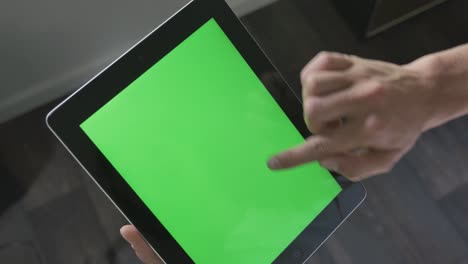 Tablet-Scrolling-for-Chroma-Key-4K