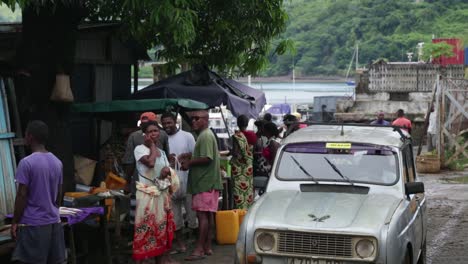 Centro-de-la-ciudad-de-Madagascar-Nosy-Be