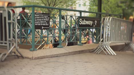 People-Entering-the-NYC-Subway