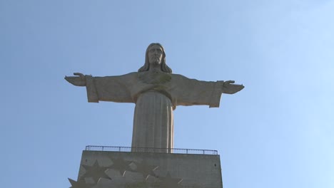 Cristo-el-rey-estatua-portugal