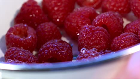 Washing-Raspberries-1