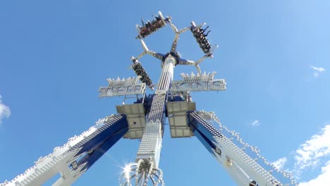 Futuristic-Fairground-Ride-Spinning