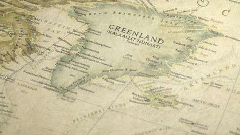 Desplazamiento-en-un-mapa-antiguo-a-través-de-Groenlandia