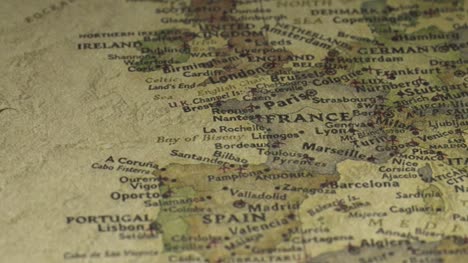 Vintage-Karte-Nach-Frankreich-Schwenken