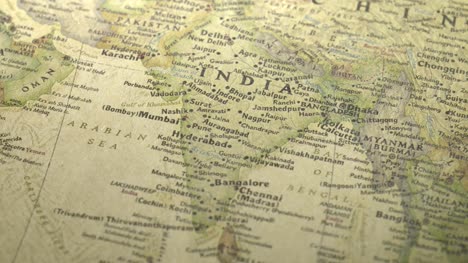 Vintage-Karte-Nach-Indien-Schwenken