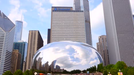 Cloud-Gate-Reflexion-Der-Innenstadt-Von-Chicago