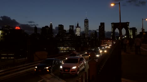 Traffic-Moving-Away-From-Downtown-Manhattan-at-Night