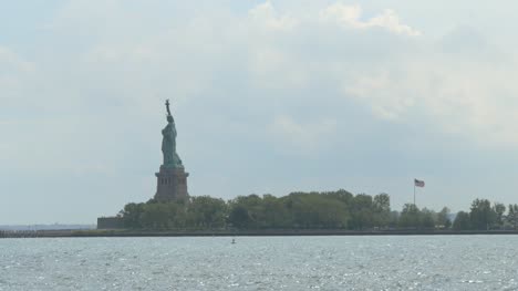 Ship-Passing-and-Revealing-the-Statue-of-Liberty